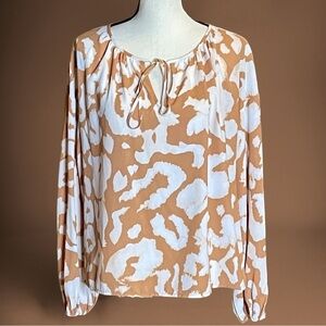 Elizabeth and James Carmel and White Long Sleeve Billowy Blouse Size Medium